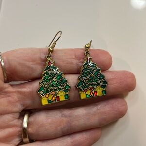 Vintage Christmas Tree earrings - no makers mark